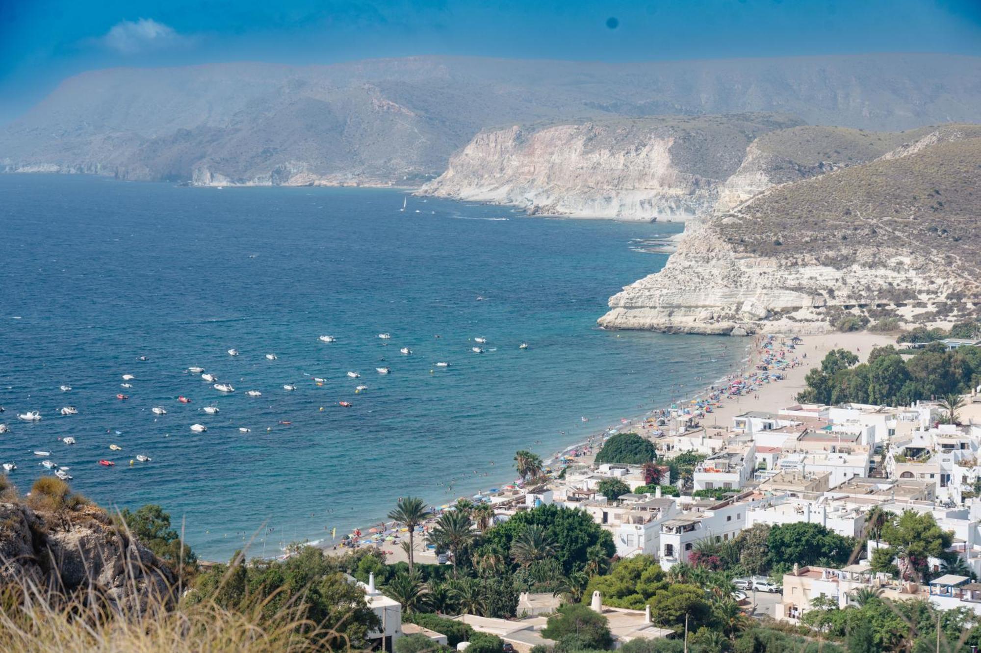 Complejo Turistico Los Bayiyos Agua Amarga  Eksteriør billede